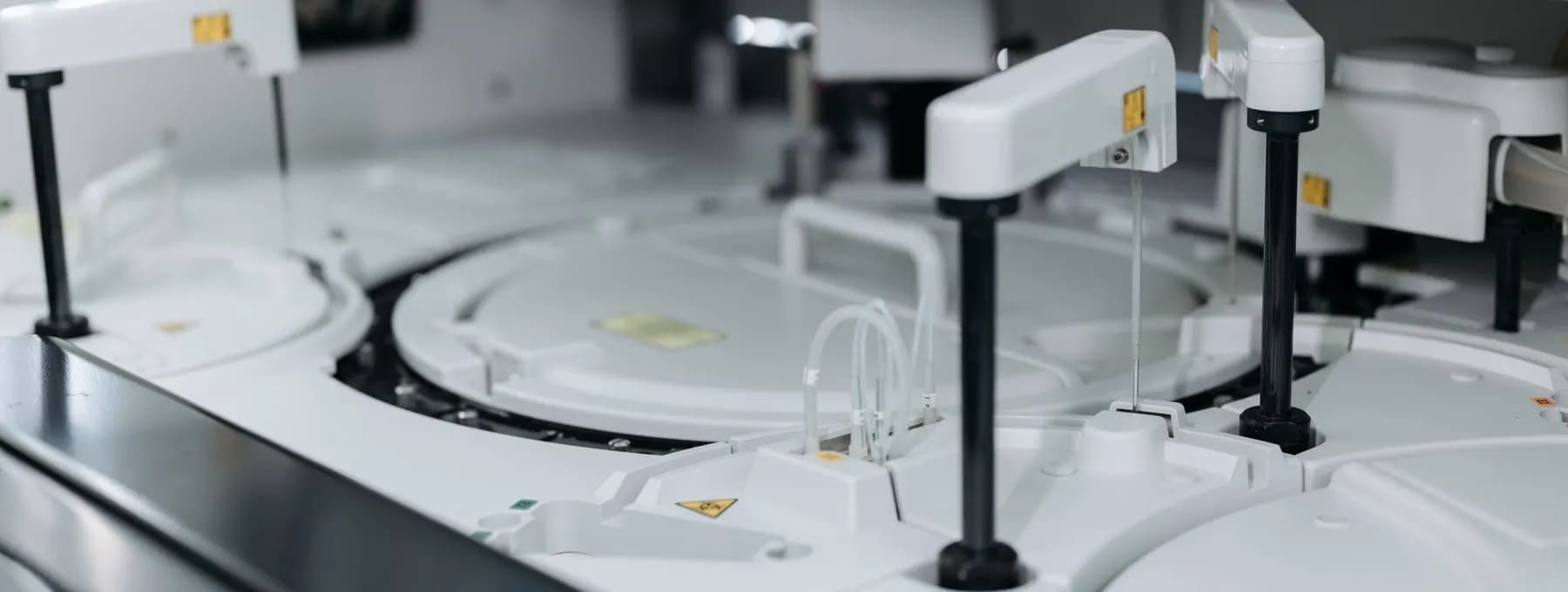the robotic arm of an autosampler